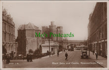 Load image into Gallery viewer, Northumberland Postcard - Newcastle-On-Tyne, Black Gate and Castle   SW11735
