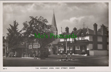 Surrey Postcard - Esher, The Windsor Arms, High Street  RT2454