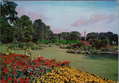 London Postcard - Flora's Lawn, The Gardening Centre, Syon Park  SW12849