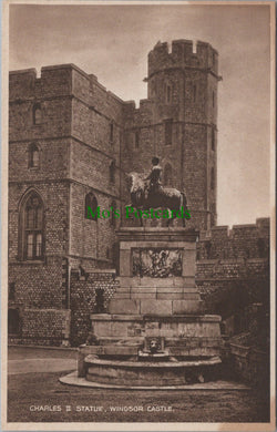Berkshire Postcard - Windsor Castle, Charles II Statue  DC1451
