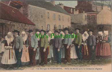 France Postcard - Les Mariages De Plougastel  SW13551