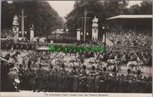 Load image into Gallery viewer, Royalty Postcard - The Coronation Coach   SW13561