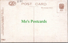Load image into Gallery viewer, London Postcard - Tower of London Yeoman Warders  DC997