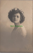 Load image into Gallery viewer, Glamour Postcard - Young Lady Wearing a Flower Headdress DC1001
