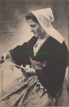 Load image into Gallery viewer, France Postcard - Vannes, Costume De St-Paterne   SW13203
