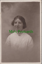 Load image into Gallery viewer, Ancestors Postcard - Young Lady, Vintage Fashion SW11059
