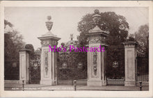 Load image into Gallery viewer, London Postcard - Kew Gardens Entrance Gates   SX451