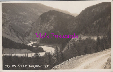 Canada Postcard - On Field - Golden Road, Alberta  HM433
