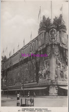 Load image into Gallery viewer, London Postcard - Selfridge Store, Coronation Decorations  HM545
