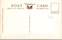 Load image into Gallery viewer, Scotland Postcard - 18th Green and Club House, St Andrews  SW15735
