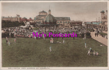 Load image into Gallery viewer, Norfolk Postcard - Great Yarmouth, Wellington Pier Gardens SW14686