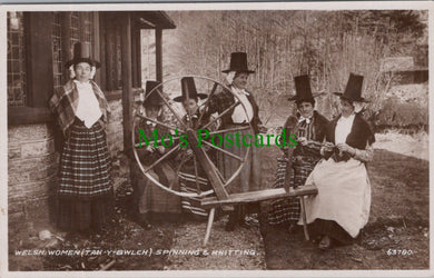 Wales Postcard - Welsh Woman Spinning and Knitting, Tan-Y-Bwlch   SW13775