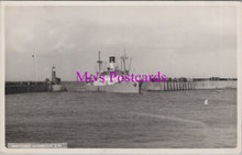Load image into Gallery viewer, Somerset Postcard - Watchet Harbour    SW14822