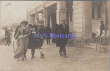 Load image into Gallery viewer, France Postcard - French Social History. Family Strolling  DZ108
