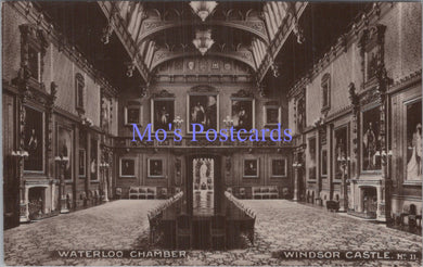 Berkshire Postcard - Windsor Castle, Waterloo Chamber  DC1868