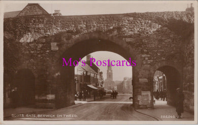 Northumberland Postcard - Scots Gate, Berwick on Tweed  SW14213