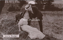Load image into Gallery viewer, Romance Postcard - Love By Moonlight! SW17892
