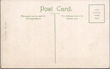 Load image into Gallery viewer, Middlesex Postcard - Hampton Court Palace, West Front Gateway SW17020