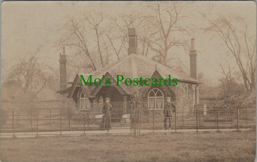 Unknown Location Postcard - Keepers Lodge?, Unidentified Location RS27662
