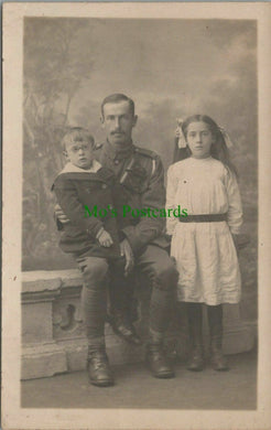 Military Postcard - British Soldier Father With His Children RS27632
