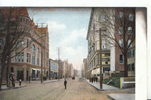 Load image into Gallery viewer, America Postcard - Main Street Looking East Fitchburg - Massachusetts - Ref 6263A