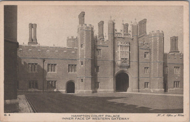 Middlesex Postcard - Hampton Court Palace, Western Gateway SW10694