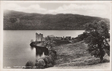 Scotland Postcard - Castle Urquhart, Loch Ness SW10696