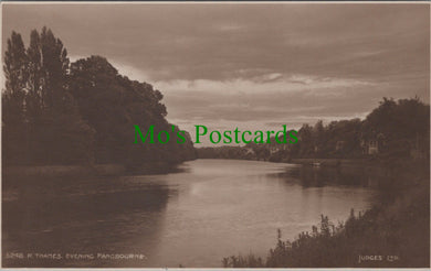 Berkshire Postcard - River Thames, Evening in Pangbourne SW10410