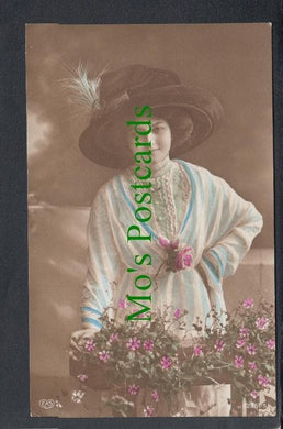 Glamour Postcard - Ladies Fashion - Fancy Hat