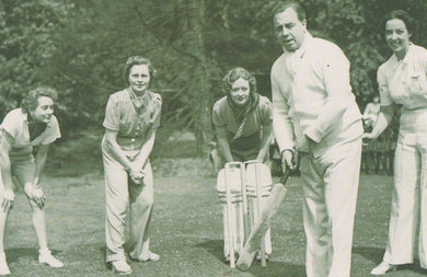 Nostalgia Postcard - J.B.Priestley in Actresses v Authors Cricket Match, 1938 - Mo’s Postcards 