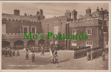 London Postcard - Changing Guards, St James's Palace  SW12063