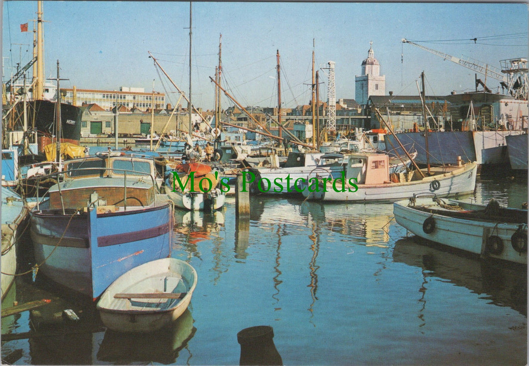 Hampshire Postcard - Camber Docks, Portsmouth   SW11395