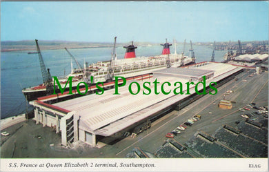 Hampshire Postcard - Southampton, S.S.France at Queen Elizabeth 2 Terminal SW12382