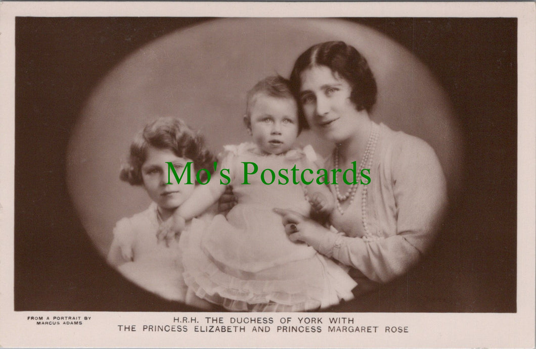 Royalty Postcard - H.R.H The Duchess of York With The Princess Elizabeth DC2483