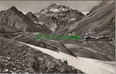 Switzerland Postcard - Berghaus Strelapass Mit Haupterkopf SW11773