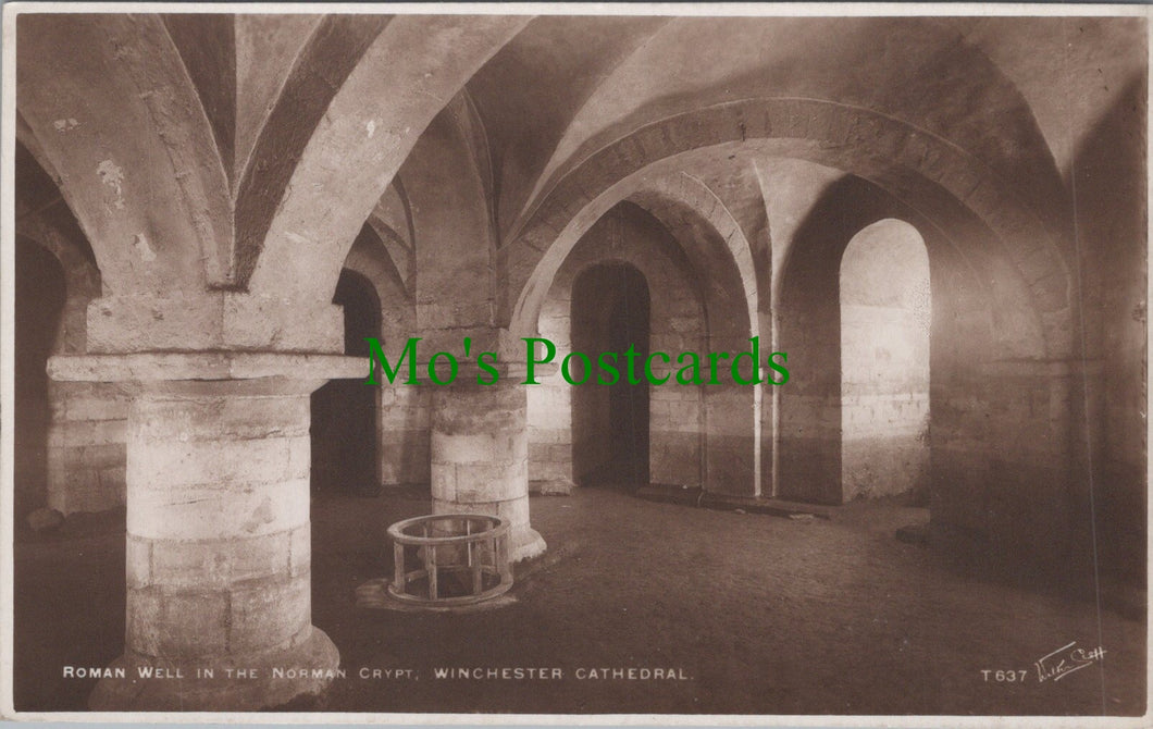 Hampshire Postcard - Winchester Cathedral, Roman Well DC1067