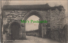 Load image into Gallery viewer, Essex Postcard - Waltham Abbey Old Gateway SW13265

