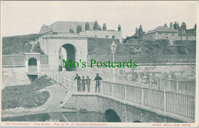 Hampshire Postcard - Old Portsmouth, King William Gate  HP100