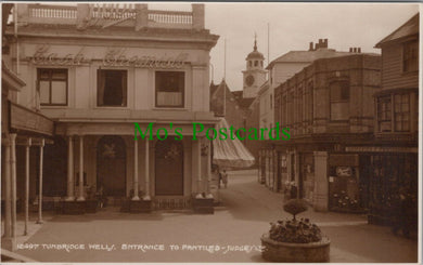 Kent Postcard - Tunbridge Wells, Entrance To Pantiles  SW11285