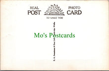 Load image into Gallery viewer, Kent Postcard - Tunbridge Wells, The Pantiles  SW11286
