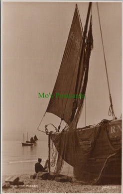 Fishing Postcard - The Mizzen, Fisherman Mending The Net SW12789