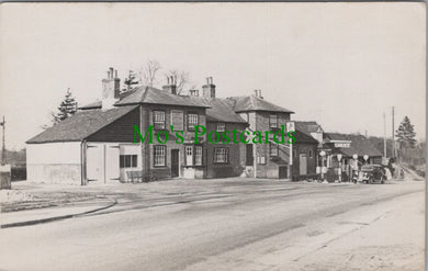 Nottinghamshire Postcard - Red Lion Pub & ?ckwell Hill Garage SW13336