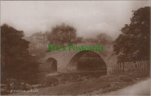 Load image into Gallery viewer, Yorkshire Postcard - Old Bridge, Ilkley  SW12644
