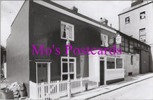 Load image into Gallery viewer, Hampshire Postcard - Brewers Arms, Lower Bannister Street, Southampton   SW14643
