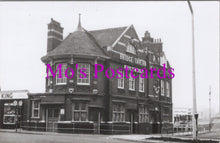 Load image into Gallery viewer, Hampshire Postcard - Bridge Tavern, Southampton   SW14645
