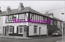 Load image into Gallery viewer, Hampshire Postcard - The Clifford Arms, Southampton   SW14646
