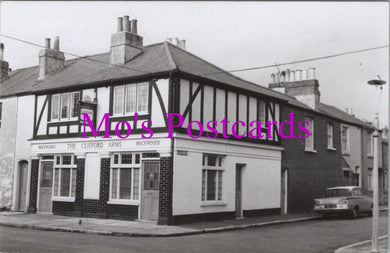 Hampshire Postcard - The Clifford Arms, Southampton   SW14646