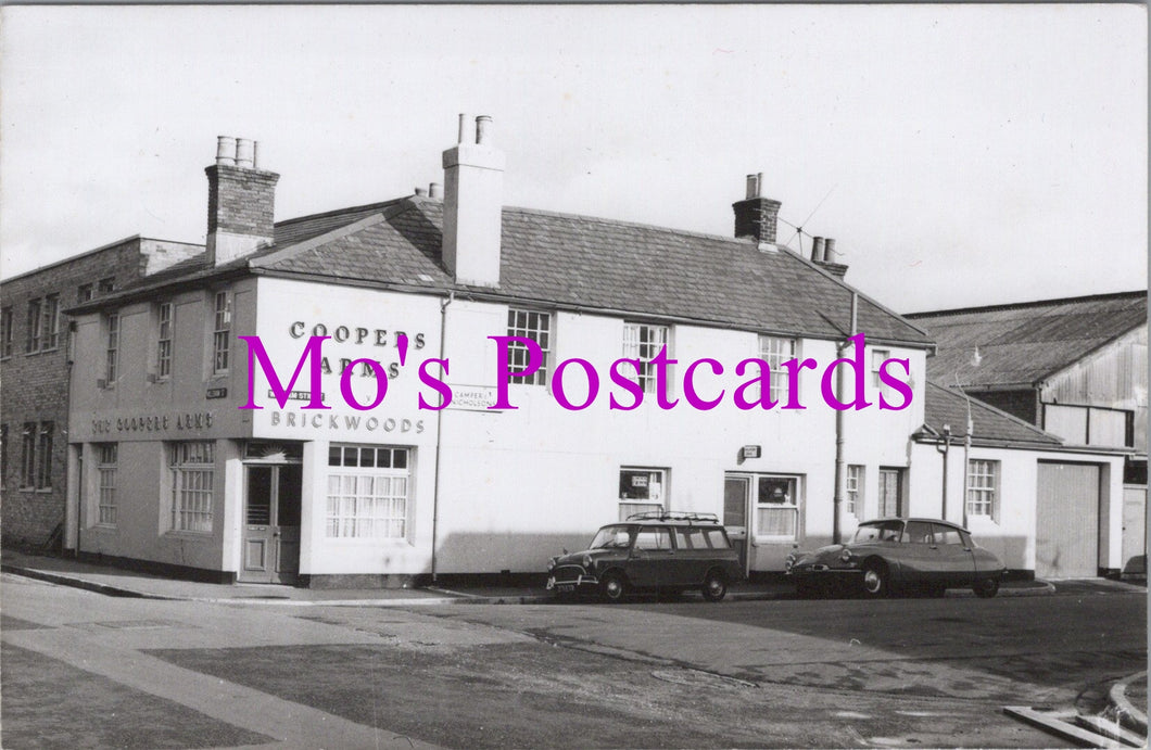 Hampshire Postcard - Coopers Arms, William Street, Southampton   SW14647