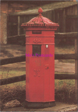 Postal Postcard - The Famous 'Penfold' Post Office Pillar Box  SW15207