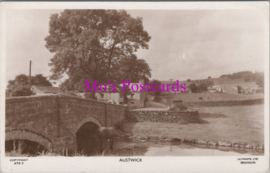 Yorkshire Postcard - Austwick Village  SW15324